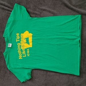 Green "Iowa" shirt sized medium